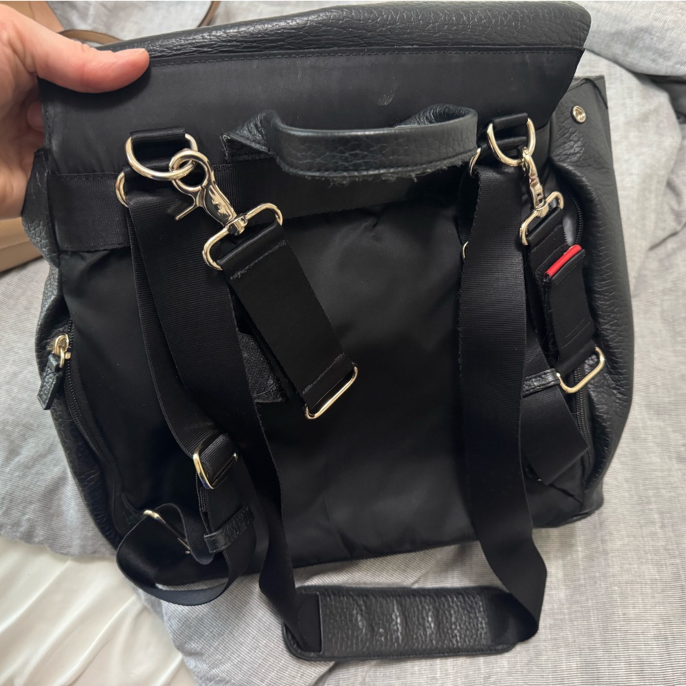 Storksak St James convertible leather Diaper Backpack - Picture 6 of 13